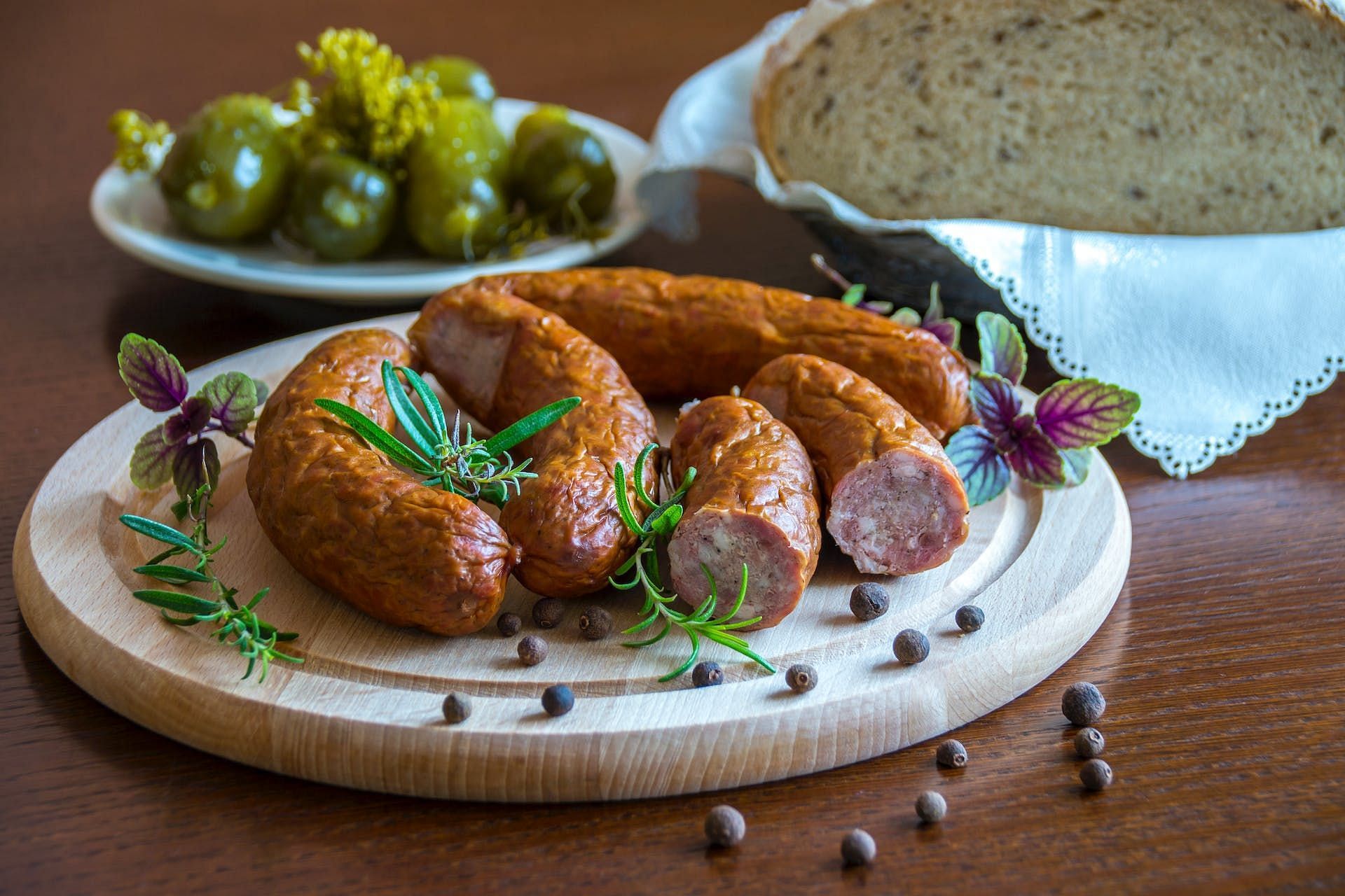 Processed meats are foods to avoid with PCOS. (Image via Pexels/PhotoMIX Company)
